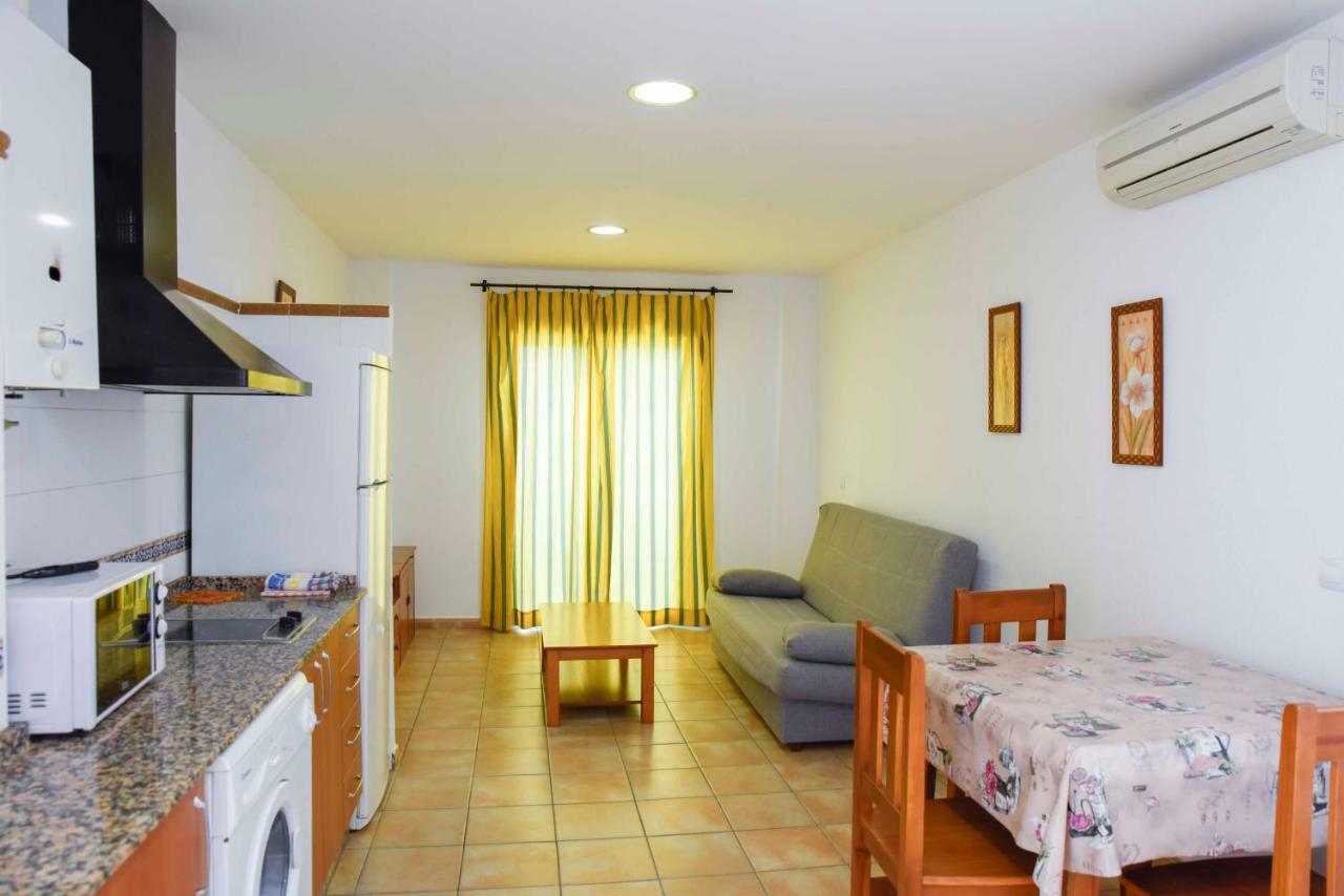كونيل ذي لا فرونتيرا Apartamentos Perez Zara المظهر الخارجي الصورة